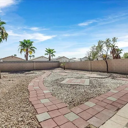 Gorgeous And Spacious Home!